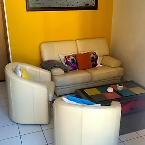 Apparte Cosy Avec Terrasse Et Parking Dinan